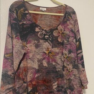 AVENUE Floral Tunic with Tulle detail size 14/16